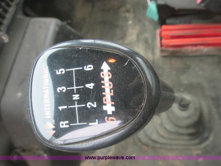 image for item AB9286 2000 International 4700 crane truck