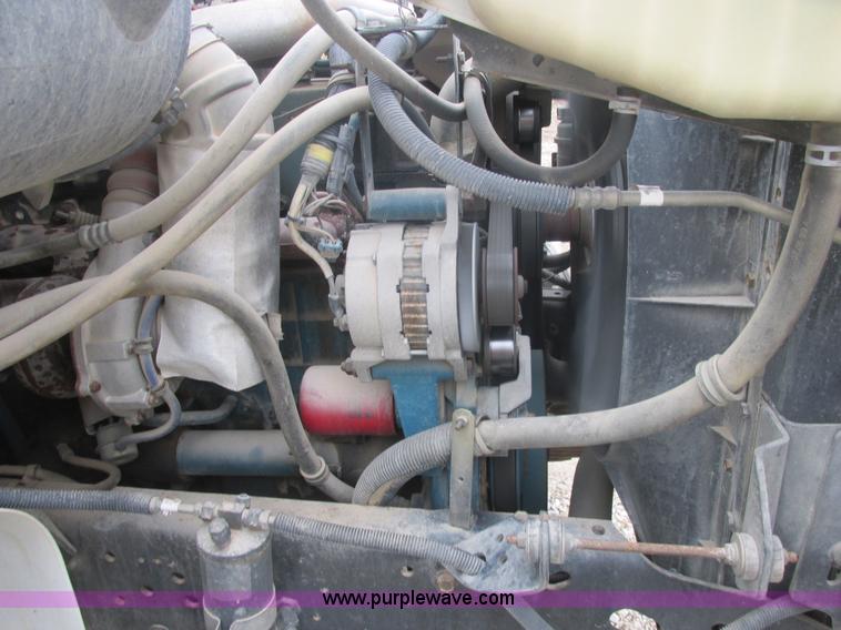 image for item AB9286 2000 International 4700 crane truck