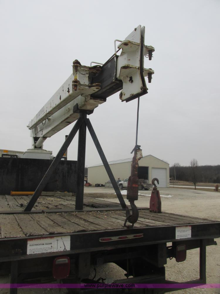 image for item AB9286 2000 International 4700 crane truck
