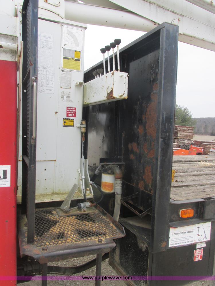 image for item AB9286 2000 International 4700 crane truck