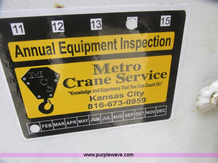 image for item AB9286 2000 International 4700 crane truck
