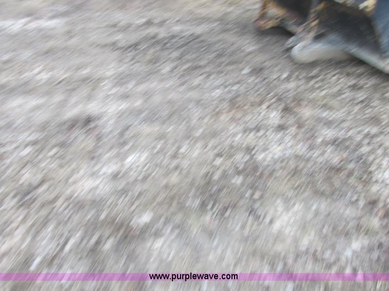 image for item AB9286 2000 International 4700 crane truck