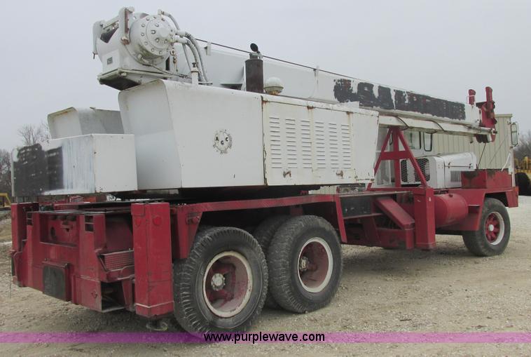 image for item AB9288 1972 Grove FWD crane truck