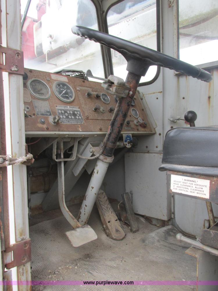 image for item AB9288 1972 Grove FWD crane truck