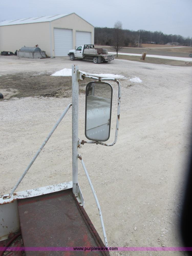 image for item AB9288 1972 Grove FWD crane truck