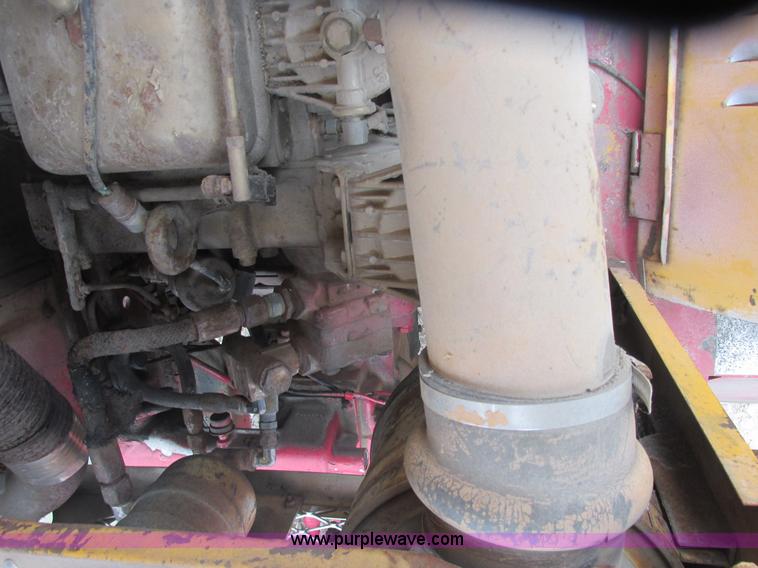 image for item AB9288 1972 Grove FWD crane truck