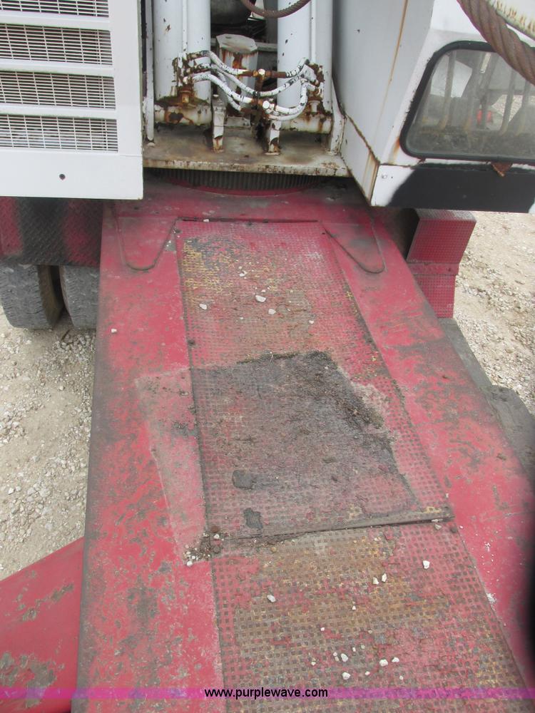 image for item AB9288 1972 Grove FWD crane truck