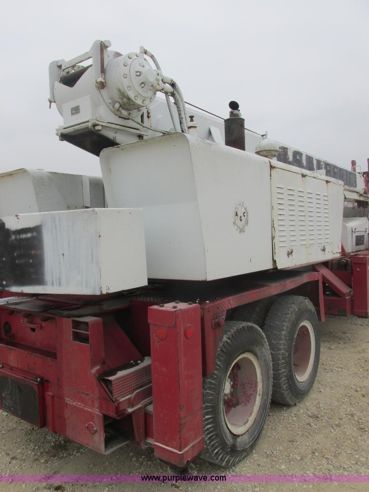 image for item AB9288 1972 Grove FWD crane truck
