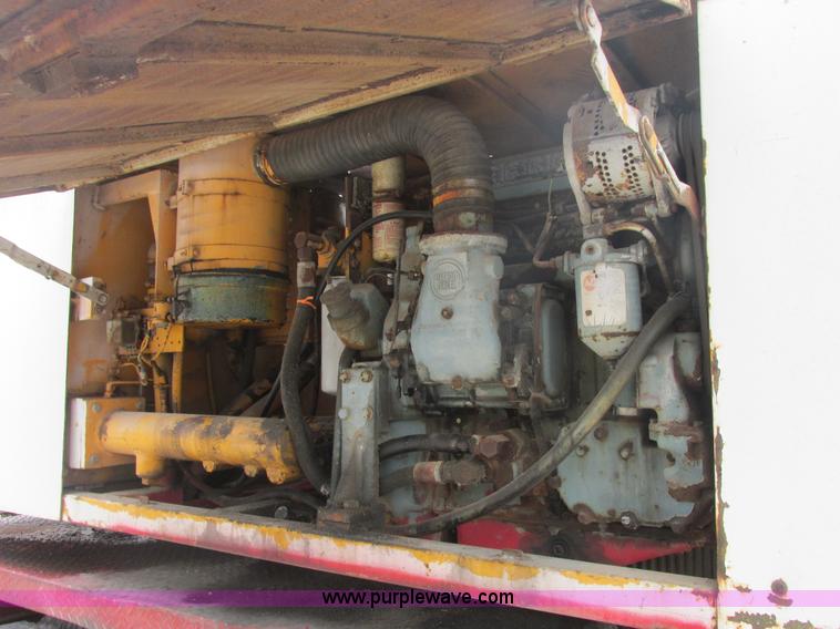 image for item AB9288 1972 Grove FWD crane truck