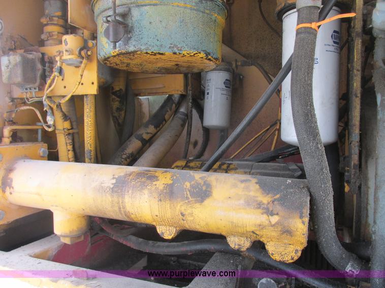 image for item AB9288 1972 Grove FWD crane truck