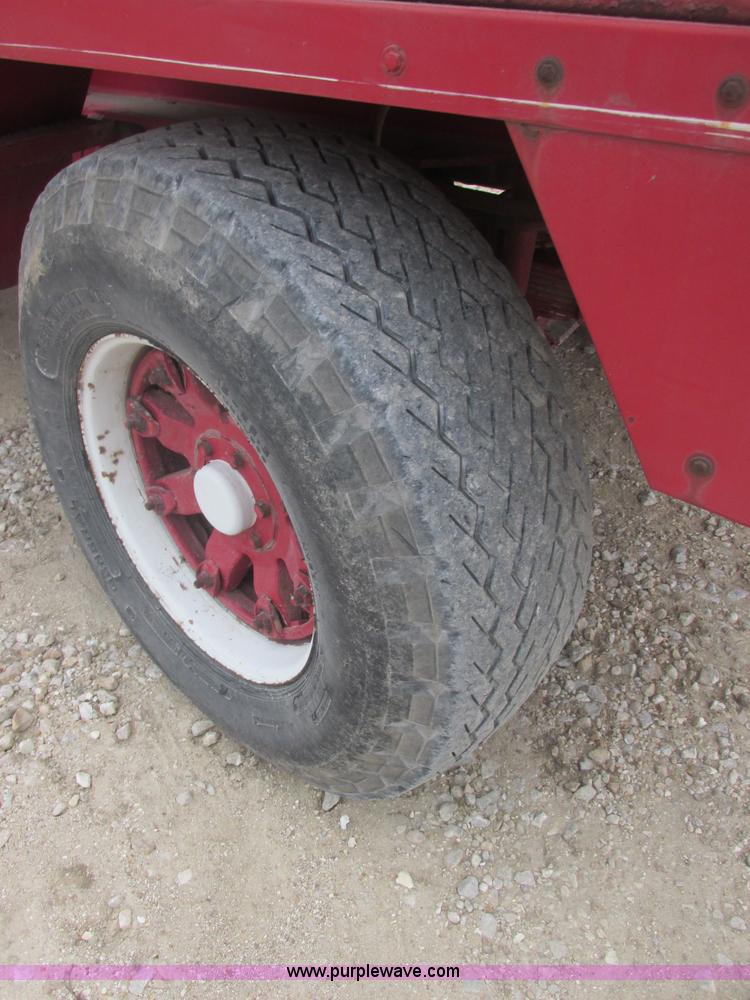 image for item AB9288 1972 Grove FWD crane truck