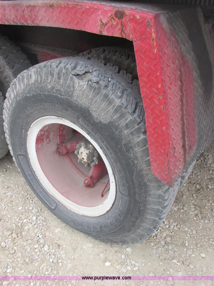 image for item AB9288 1972 Grove FWD crane truck