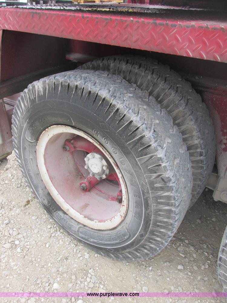 image for item AB9288 1972 Grove FWD crane truck