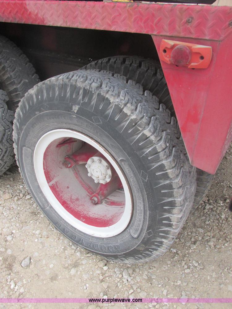 image for item AB9288 1972 Grove FWD crane truck