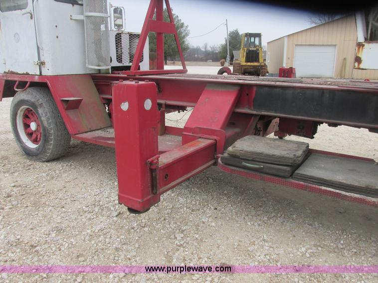 image for item AB9288 1972 Grove FWD crane truck