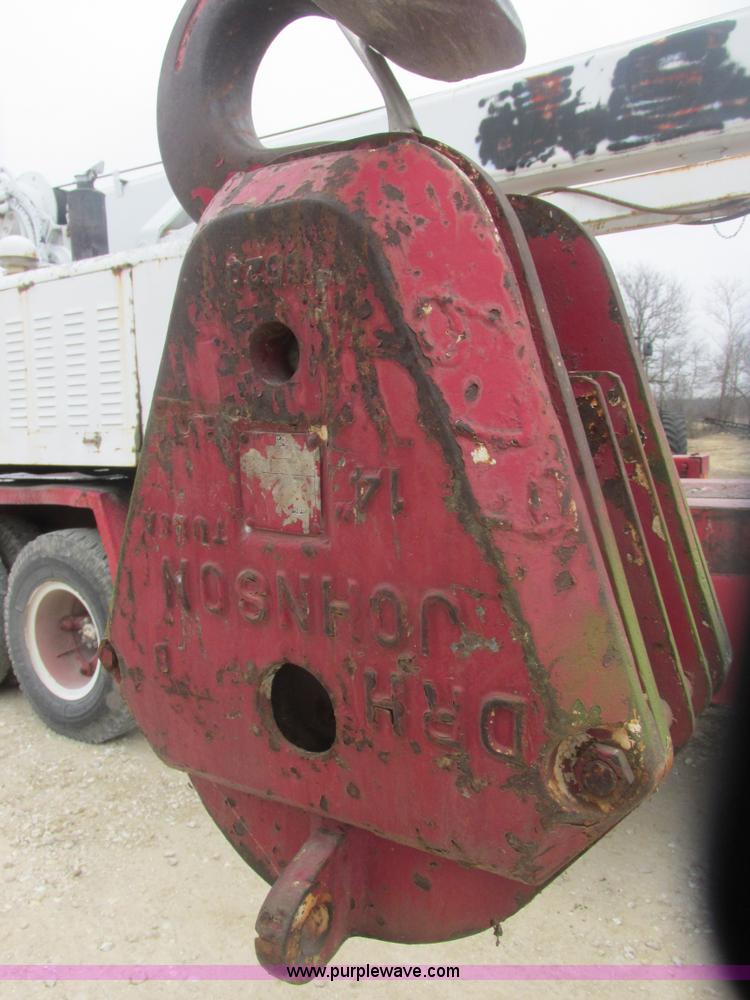 image for item AB9288 1972 Grove FWD crane truck