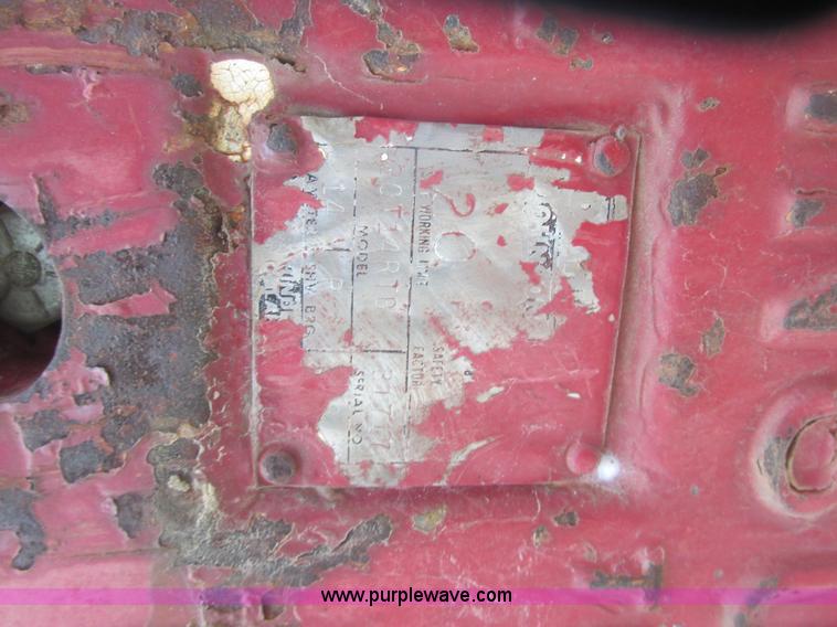 image for item AB9288 1972 Grove FWD crane truck