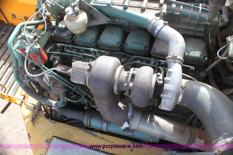 image for item AE9043 1999 Volvo A30C articulated haul truck