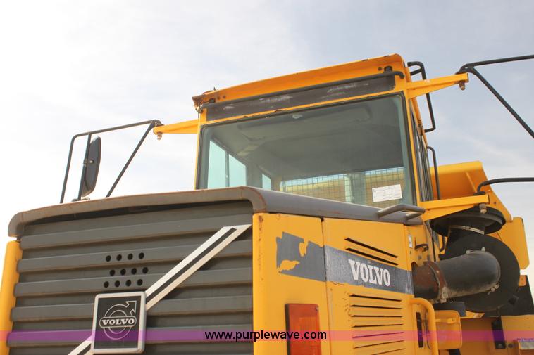 image for item AE9043 1999 Volvo A30C articulated haul truck