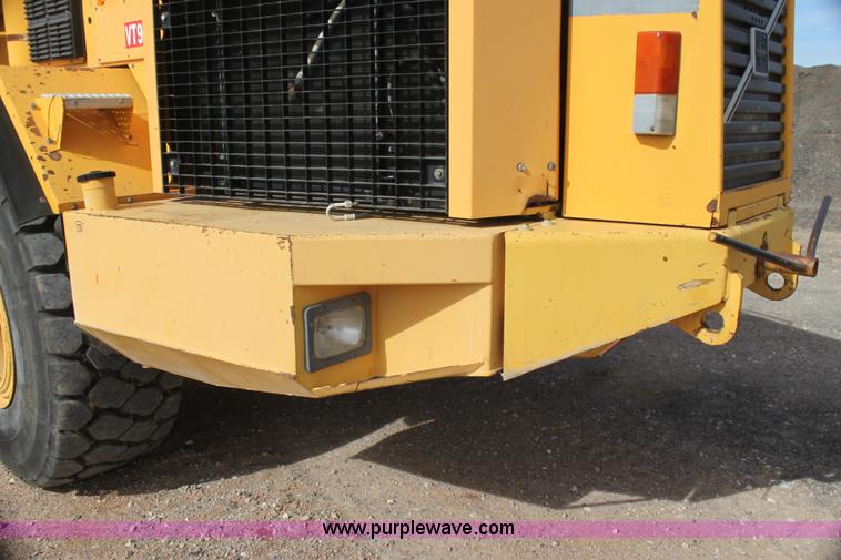 image for item AE9043 1999 Volvo A30C articulated haul truck