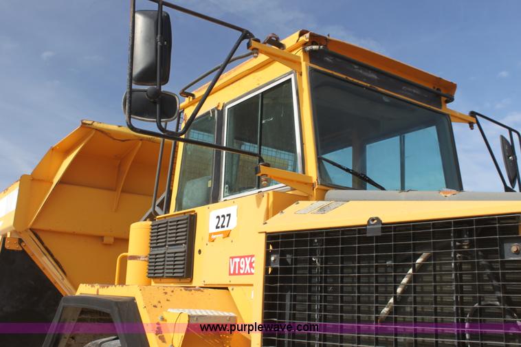 image for item AE9043 1999 Volvo A30C articulated haul truck