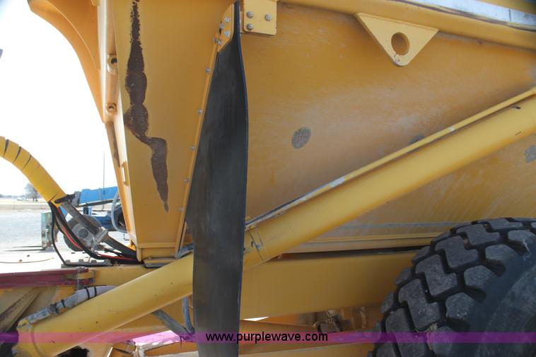 image for item AE9043 1999 Volvo A30C articulated haul truck