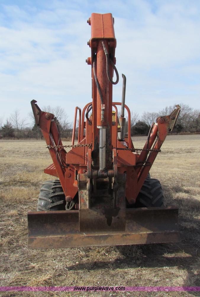 image for item AE9048 Ditch Witch 6510 trencher