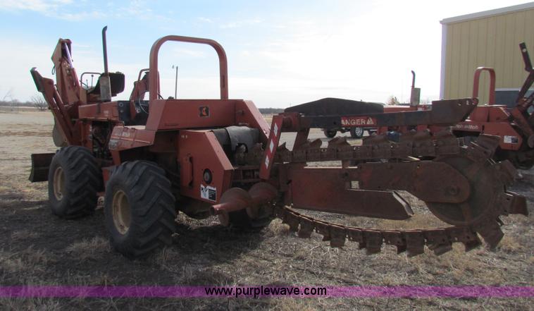 image for item AE9048 Ditch Witch 6510 trencher