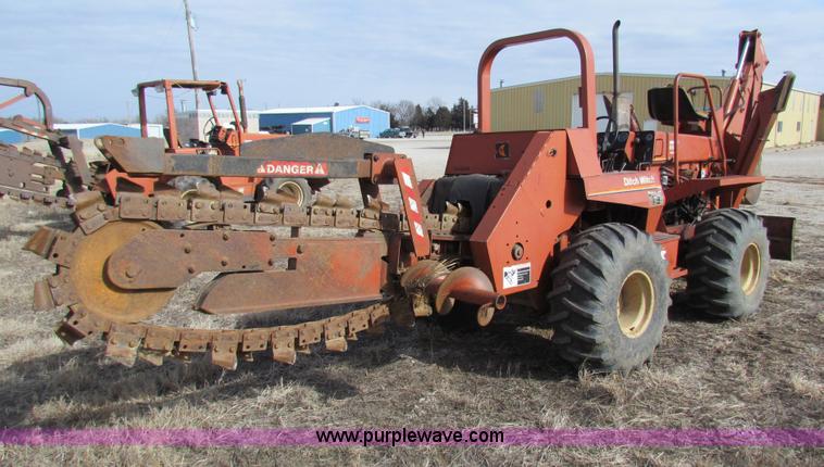 image for item AE9048 Ditch Witch 6510 trencher