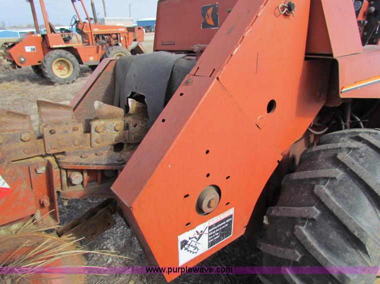 image for item AE9048 Ditch Witch 6510 trencher