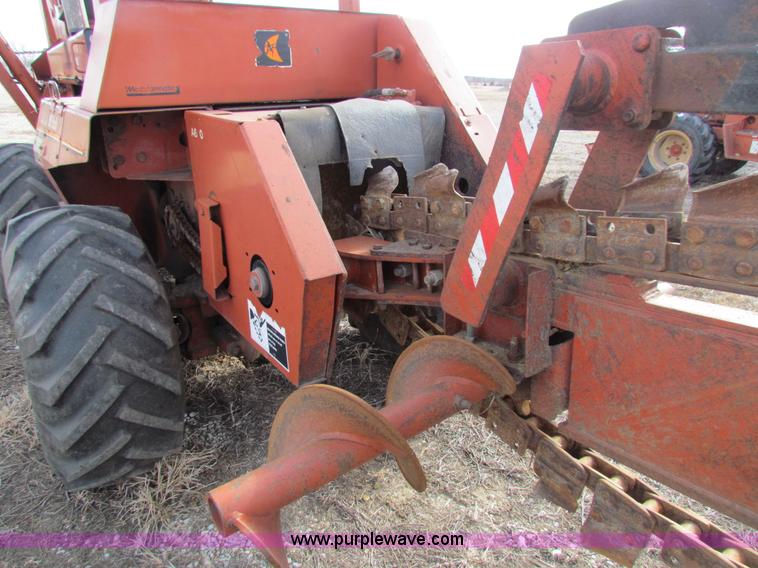 image for item AE9048 Ditch Witch 6510 trencher
