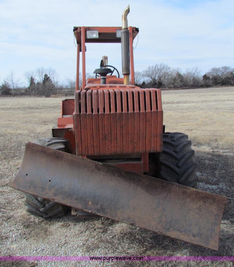 image for item AE9049 Ditch Witch 8020 trencher