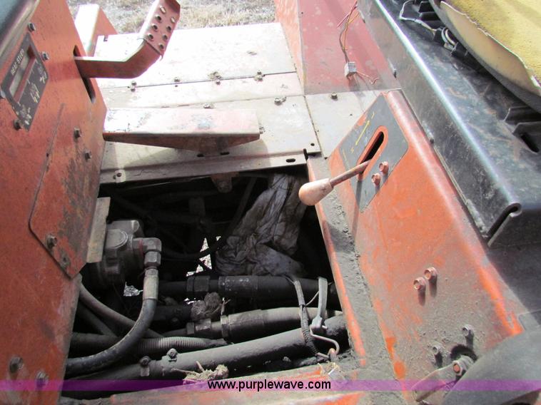 image for item AE9049 Ditch Witch 8020 trencher