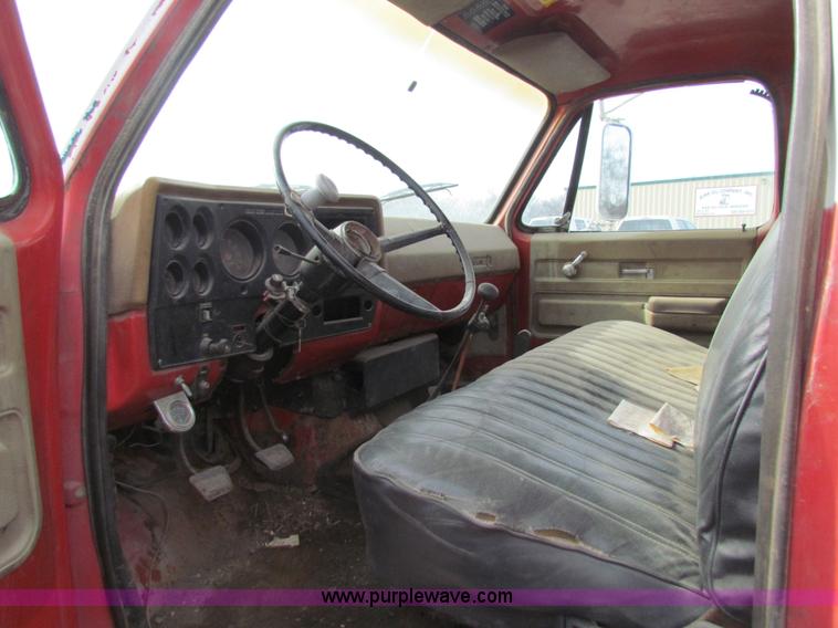 image for item AE9057 1974 Chevrolet C60 winch truck