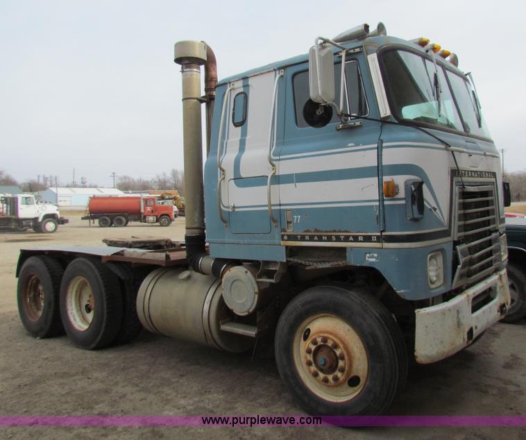 image for item AE9058 1976 International Transtar II semi truck