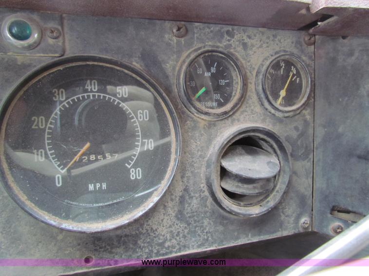 image for item AE9058 1976 International Transtar II semi truck