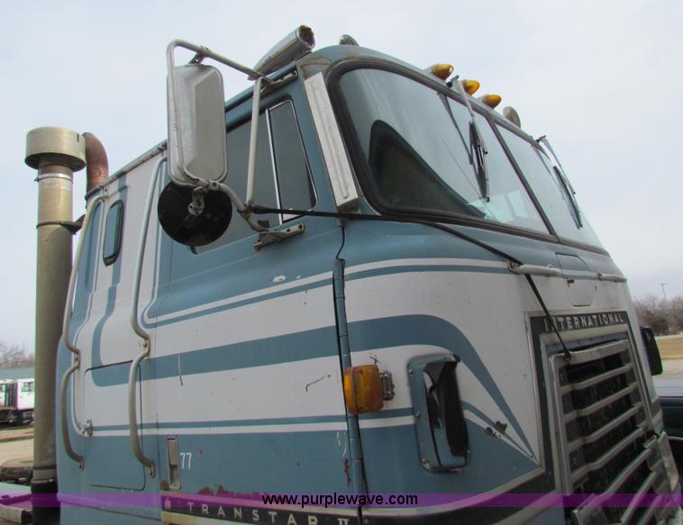 image for item AE9058 1976 International Transtar II semi truck