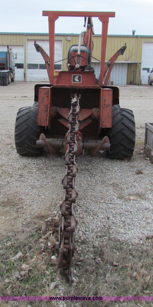 image for item AE9059 Ditch Witch R65 trencher
