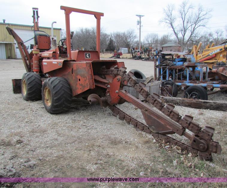 image for item AE9059 Ditch Witch R65 trencher