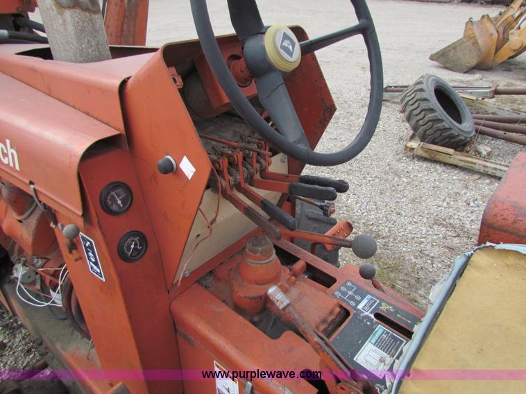 image for item AE9059 Ditch Witch R65 trencher