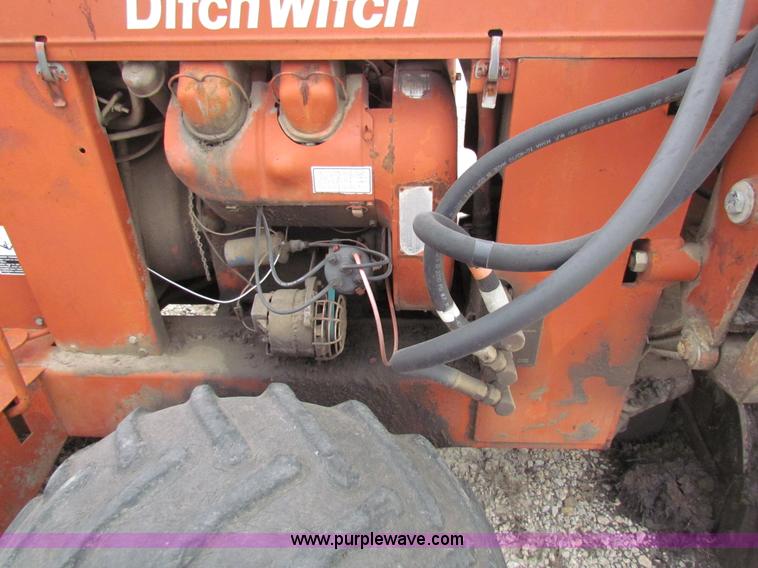 image for item AE9059 Ditch Witch R65 trencher