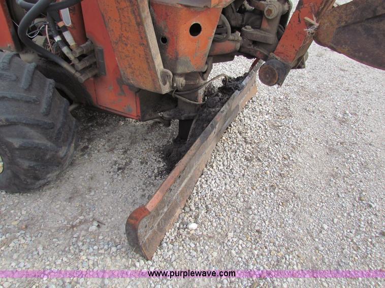 image for item AE9059 Ditch Witch R65 trencher