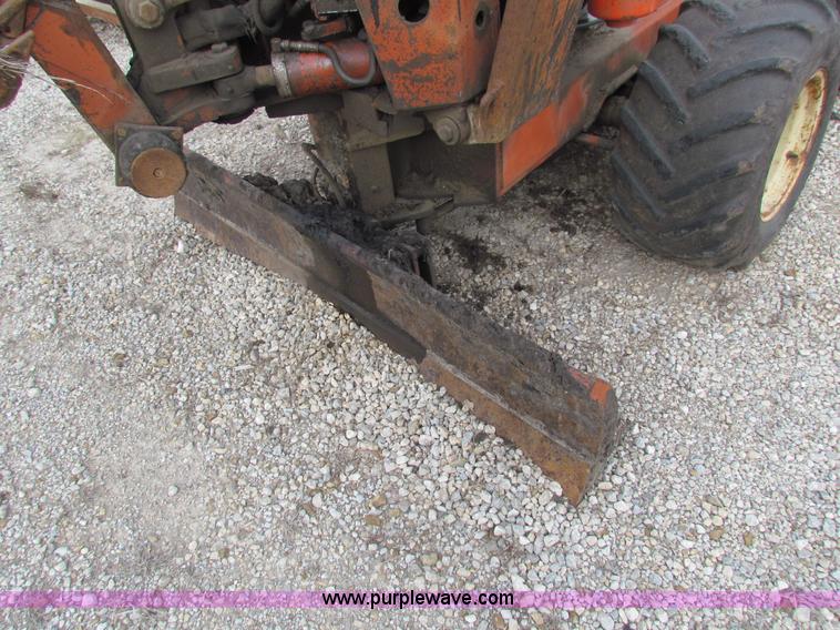 image for item AE9059 Ditch Witch R65 trencher