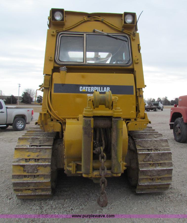image for item AE9061 1981 Caterpillar D6D dozer
