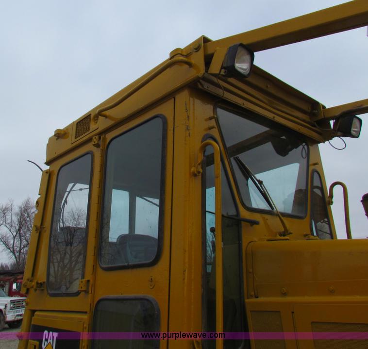 image for item AE9061 1981 Caterpillar D6D dozer