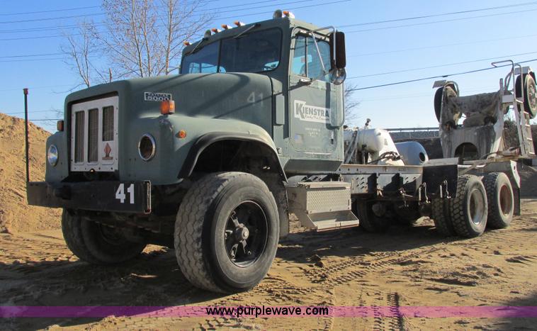 image for item AN9131 1989 International Paystar 5000 mixer truck