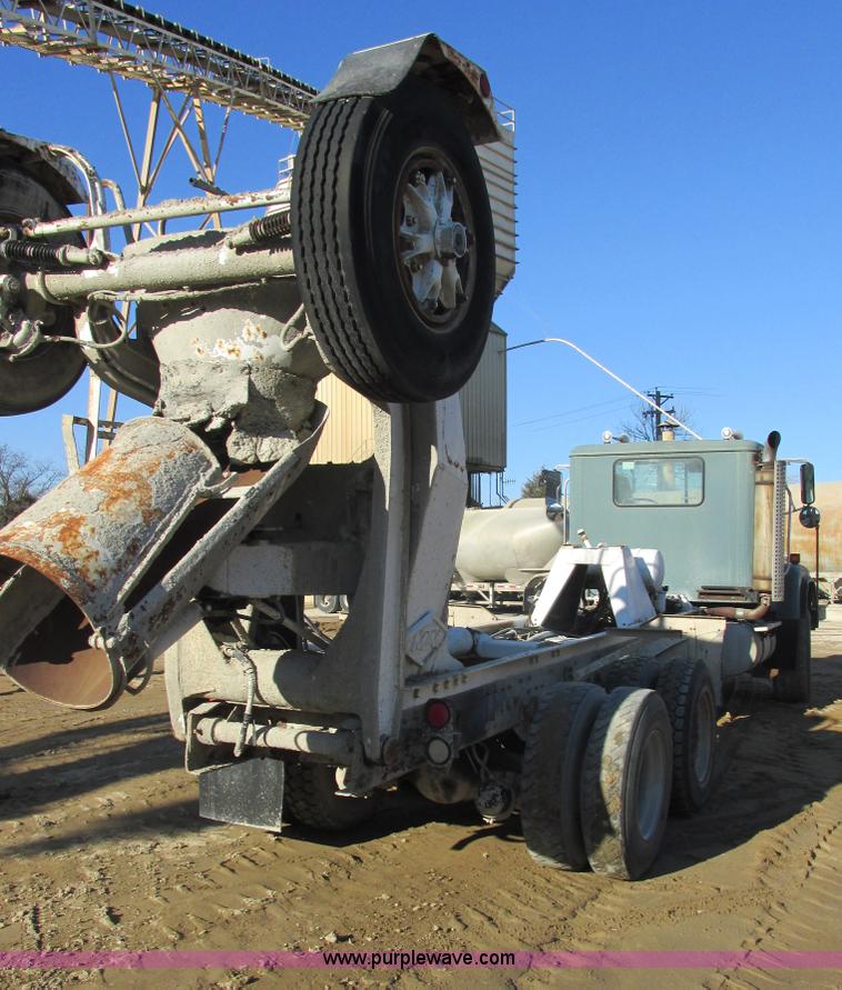 image for item AN9131 1989 International Paystar 5000 mixer truck