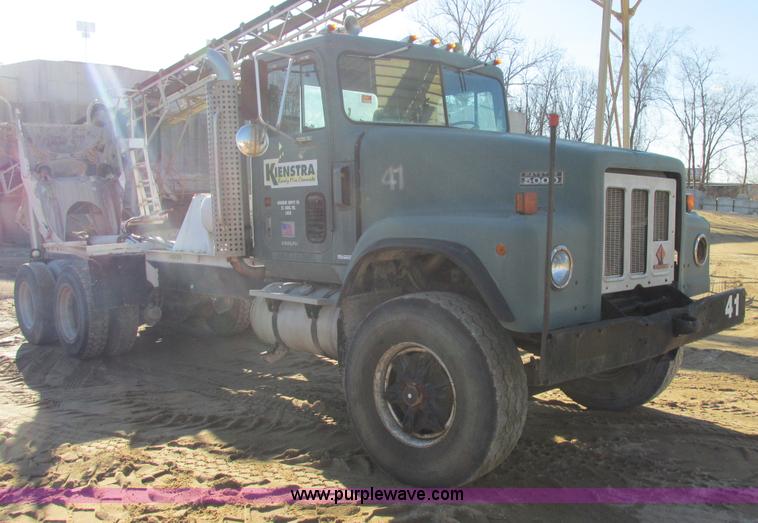 image for item AN9131 1989 International Paystar 5000 mixer truck