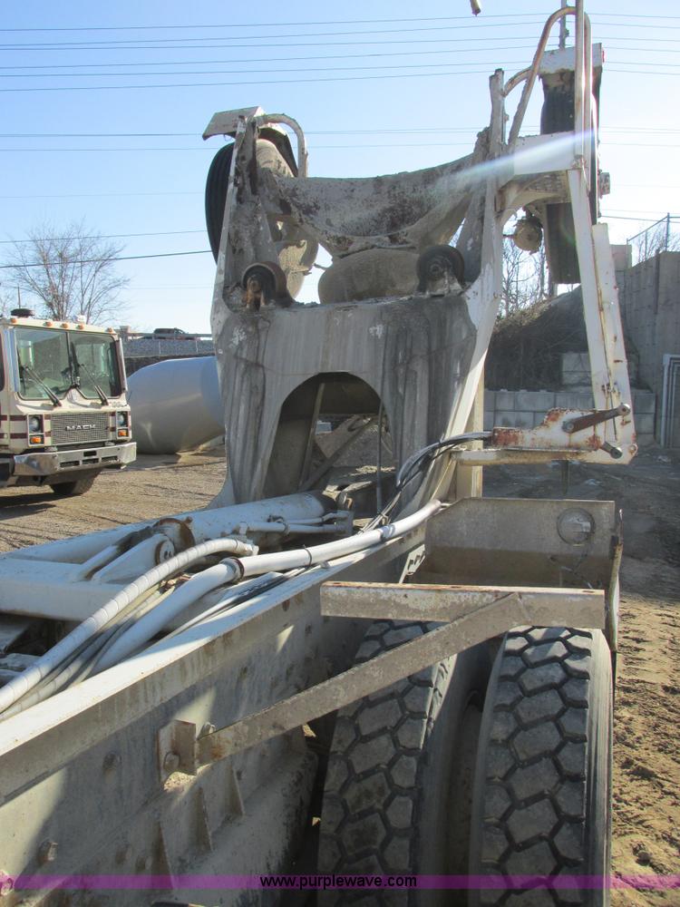 image for item AN9131 1989 International Paystar 5000 mixer truck