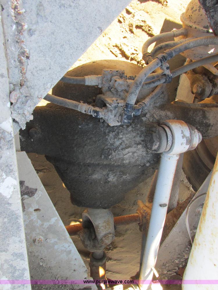 image for item AN9131 1989 International Paystar 5000 mixer truck